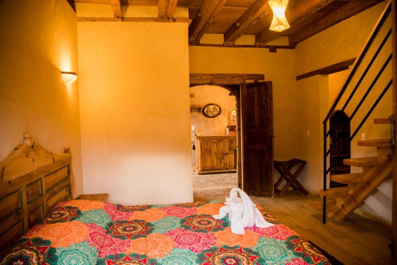Hotel Casa De Gandhi San Cristóbal de Las Casas Екстериор снимка