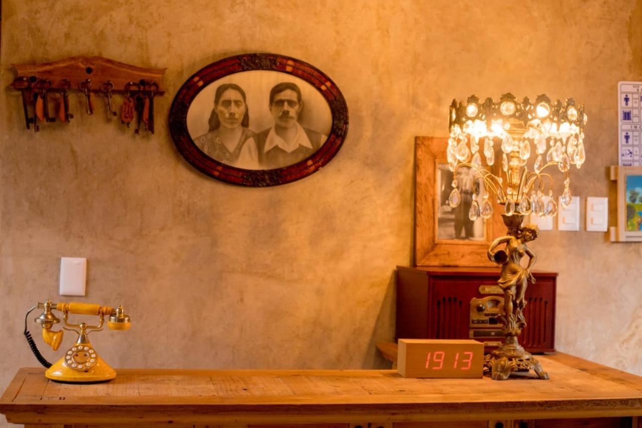 Hotel Casa De Gandhi San Cristóbal de Las Casas Екстериор снимка