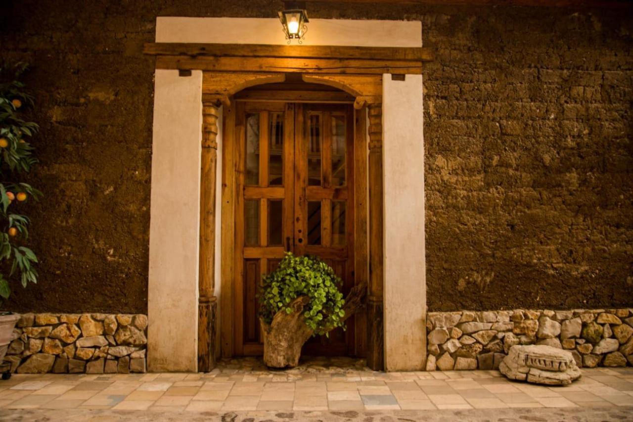 Hotel Casa De Gandhi San Cristóbal de Las Casas Екстериор снимка