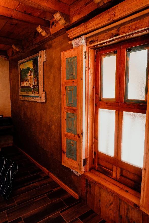 Hotel Casa De Gandhi San Cristóbal de Las Casas Екстериор снимка