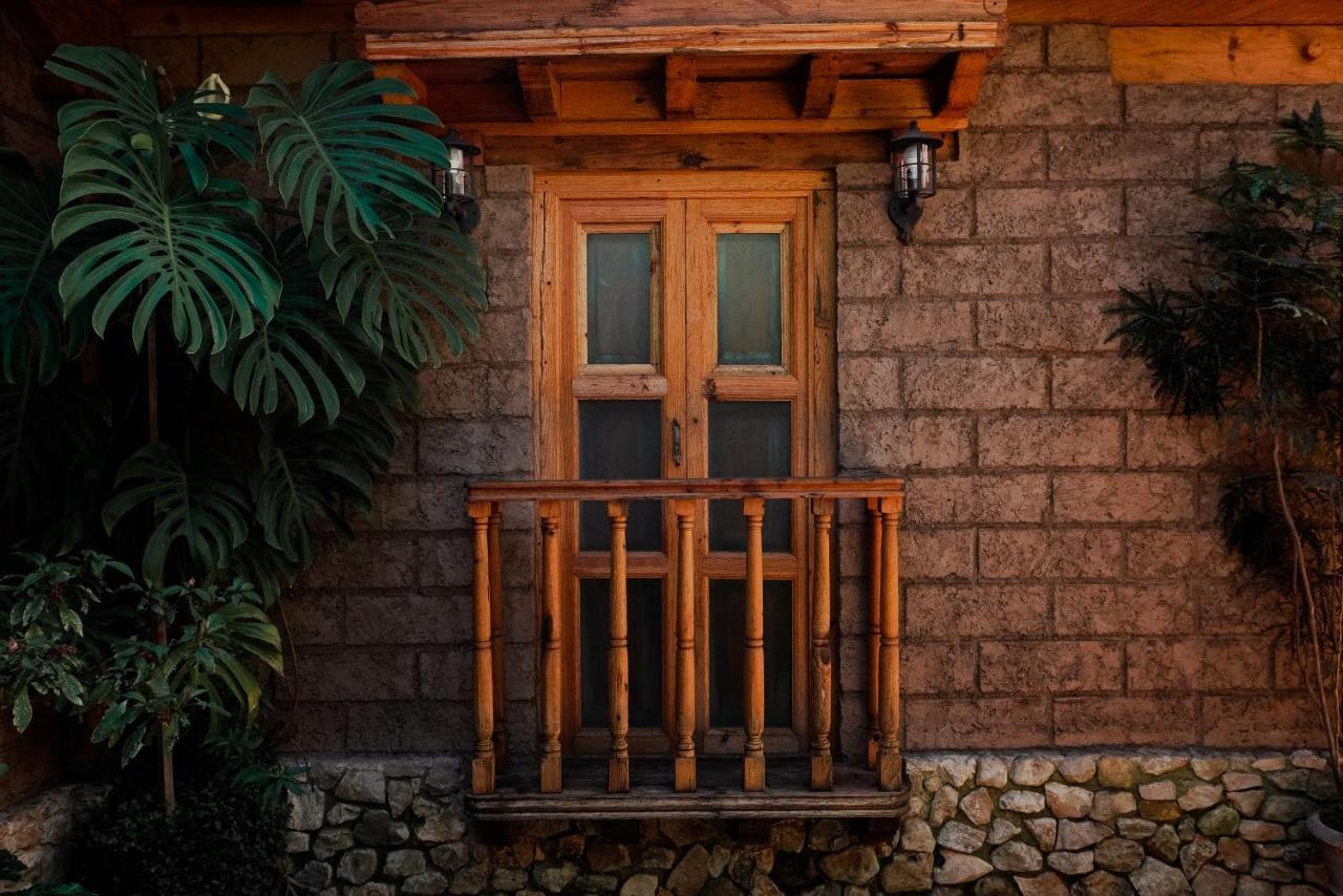 Hotel Casa De Gandhi San Cristóbal de Las Casas Екстериор снимка